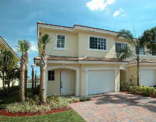 740 Imperial Lake Road West Palm Beach, FL 33413 - Photo 1 of 5 EXT