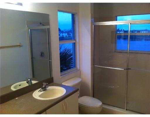 740 Imperial Lake Road West Palm Beach, FL 33413 - Photo 4 of 5 7403