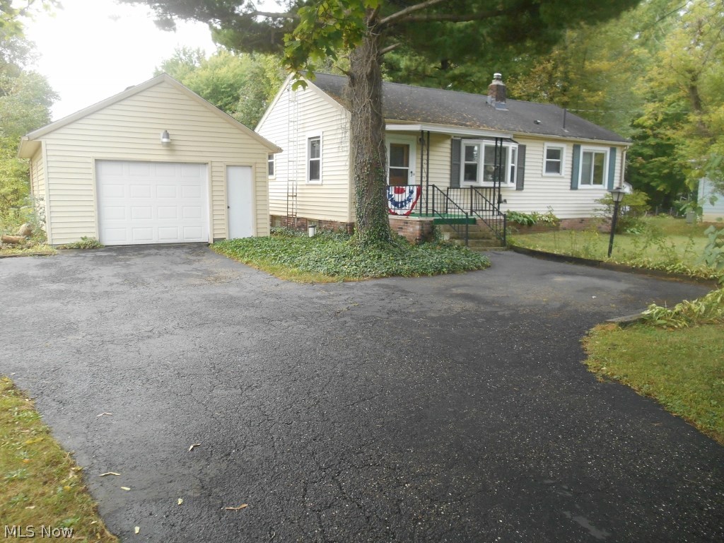 2054 Wise Road North Canton, OH 44720 - Photo 2 of 17 Gallery Image 2