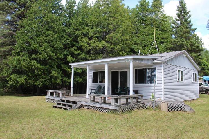 7257 McDonald Road Cheboygan, MI 49721 - Photo 2 of 7 Gallery Image 2