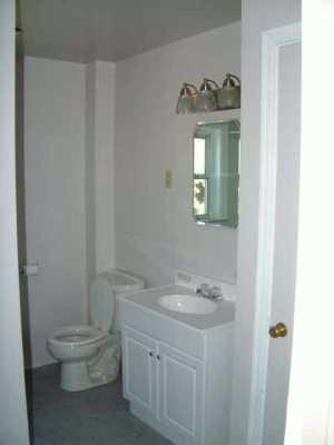911 Glass Run Road Baldwin, PA 15236 - Photo 5 of 8 Gallery Image 5