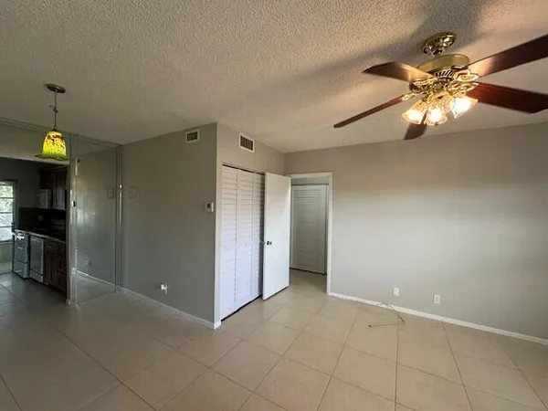 $1,400 | 7605 Northwest 5th Court, Unit 204, Margate, FL 33063