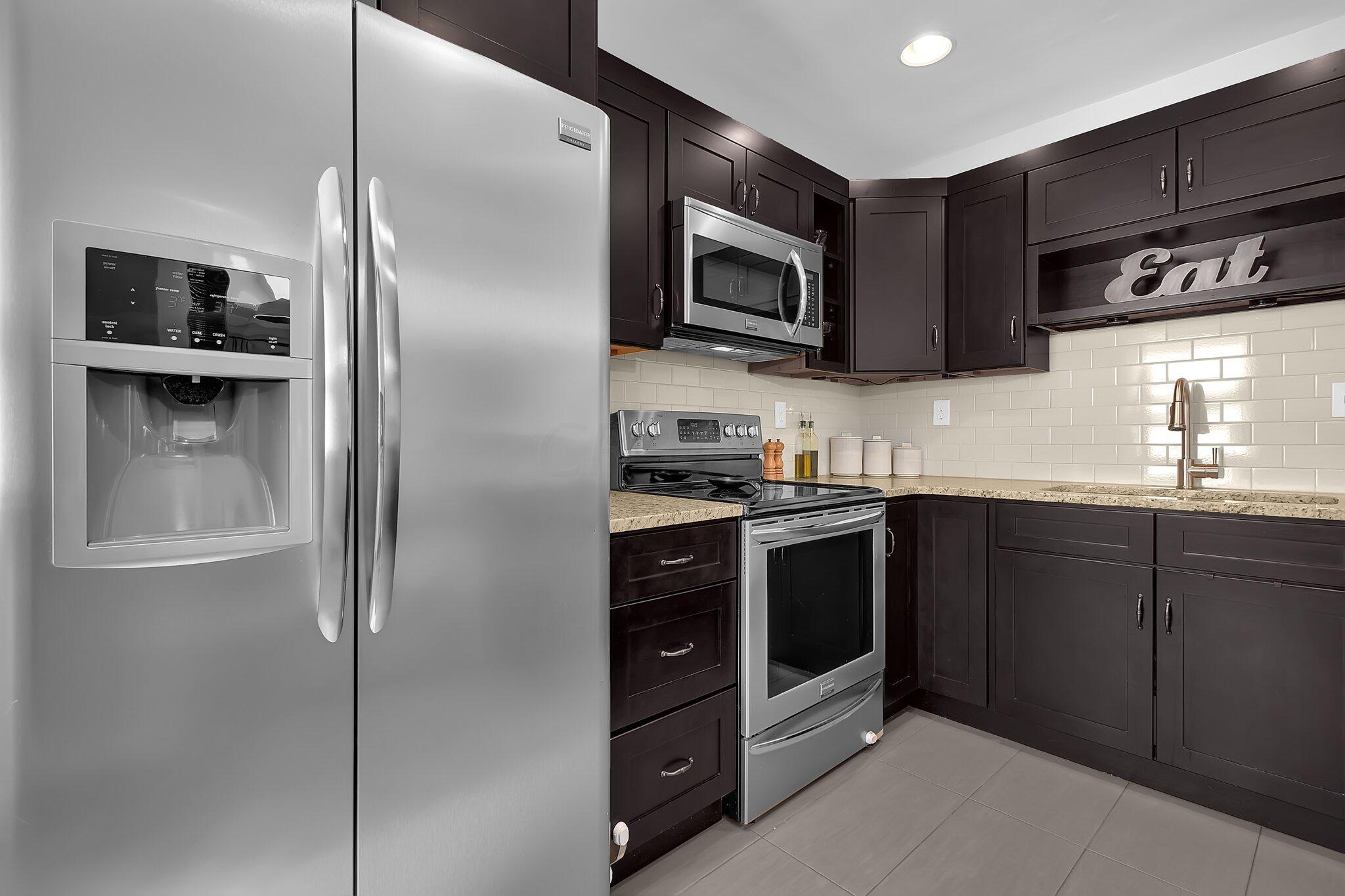 2174 Cranford Road Columbus, OH 43221 - Photo 5 of 22 Kitchen