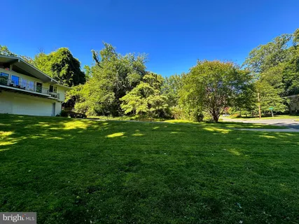 $1,725,000 | 6900 Heatherhill Road, Bethesda, MD 20817