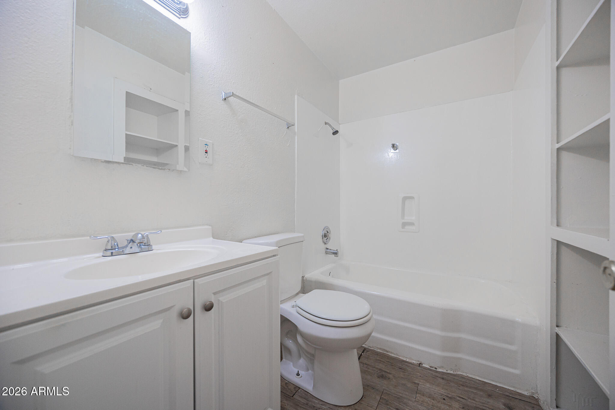 2123 West Devonshire Avenue, Unit 9 Phoenix, AZ 85015 - Photo 7 of 12 B33A7002