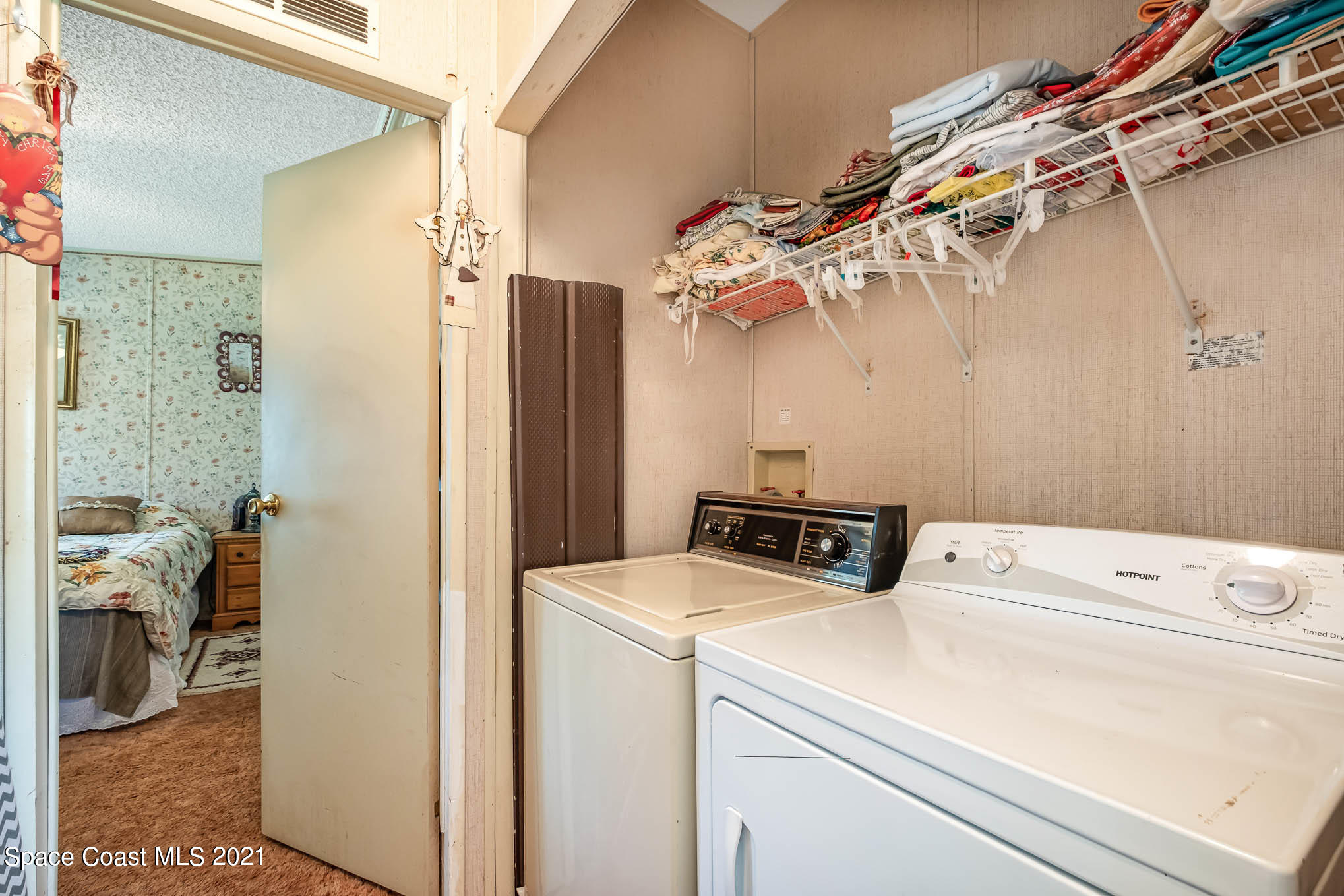 1965 Hammock Road Titusville, FL 32796 - Photo 11 of 17 Laundry