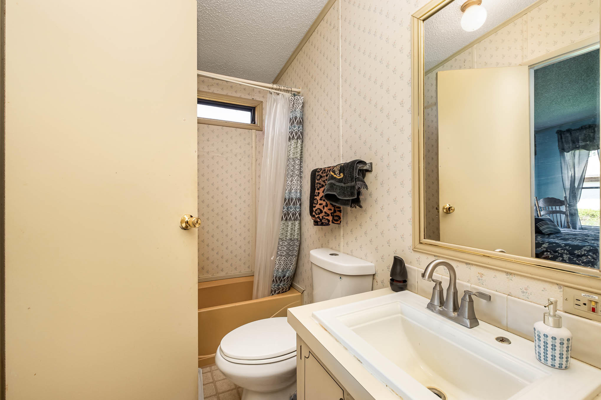 1965 Hammock Road Titusville, FL 32796 - Photo 16 of 17 Hall Bath