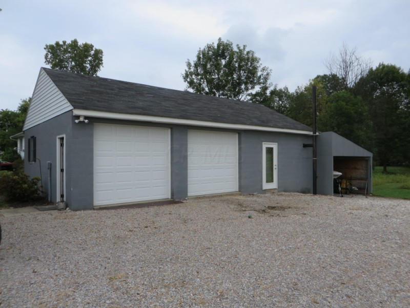 638 Becks Knob Road Southwest Lancaster, OH 43130 - Photo 3 of 30