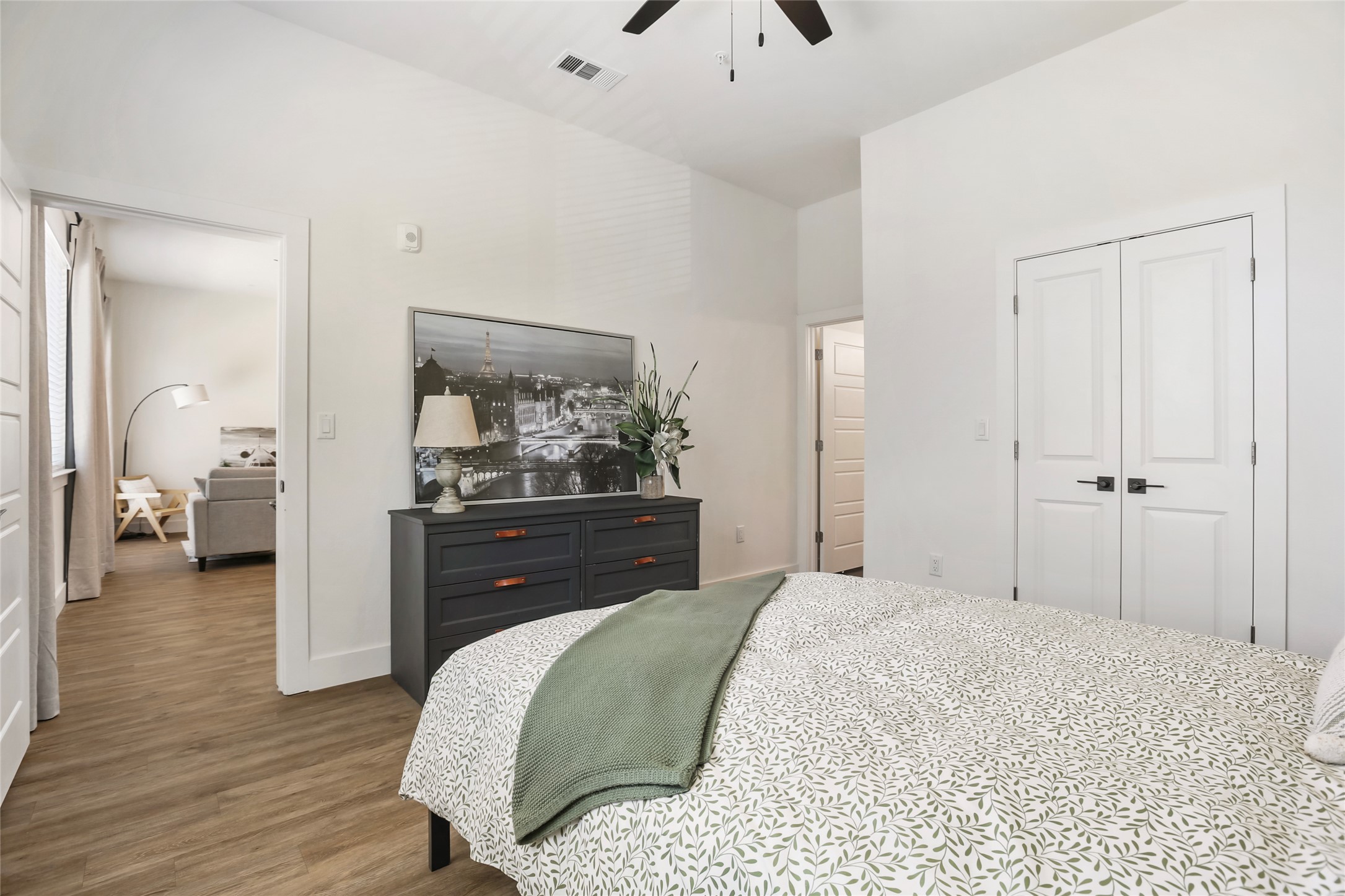 1811 Webberville Road, Unit 1209 Austin, TX 78721 - Photo 15 of 27