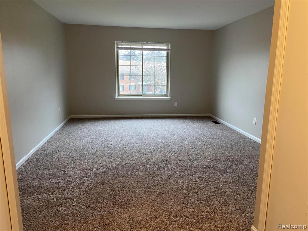 29644 Middlebelt Road, Unit 54 Farmington Hills, MI 48334 - Photo 21 of 31