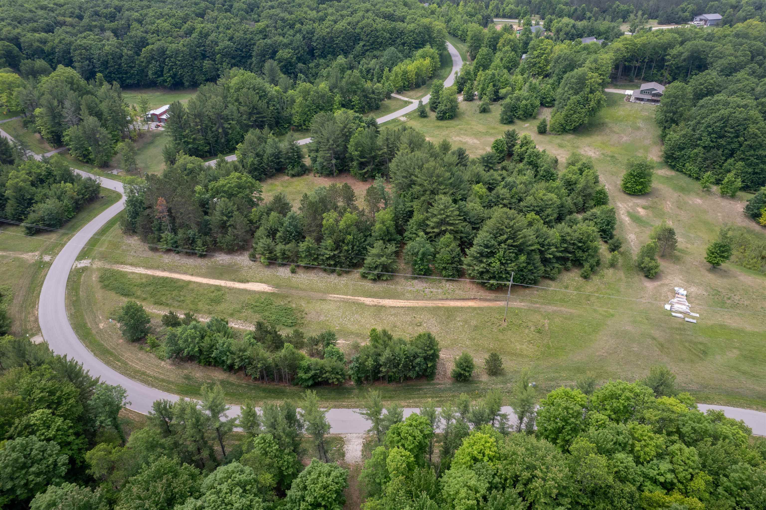5502 Paradise Ranch Road Kingsley, MI 49649 - Photo 8 of 16 1947326-f1c0eefd-b26f-4027-a915-1ab63b0f3368.JPG