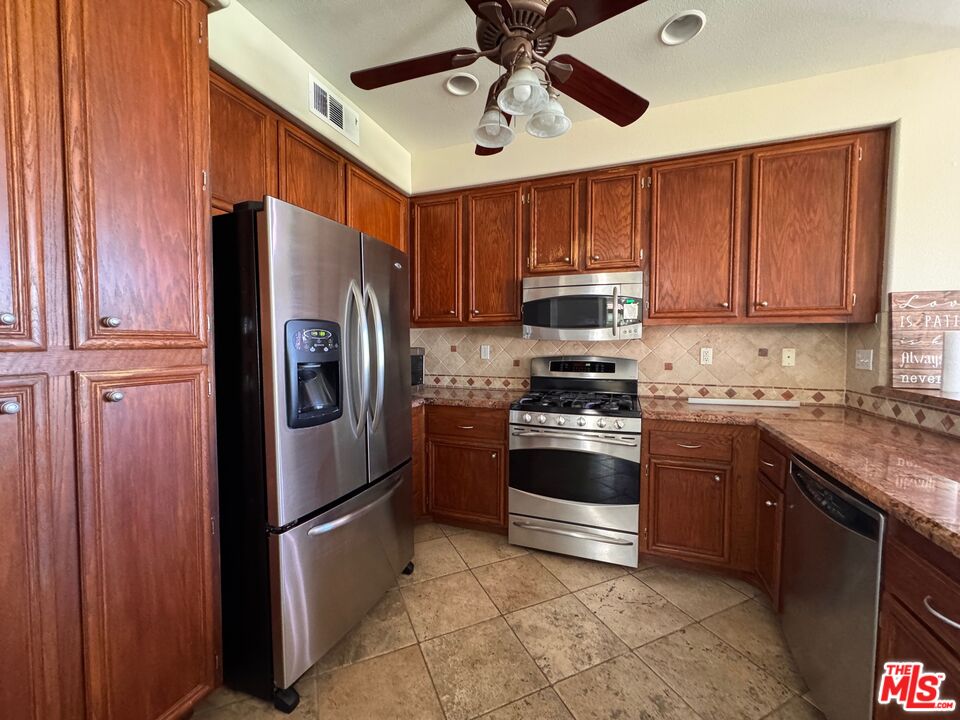 43740 Calabro Street Temecula, CA 92592 - Photo 11 of 30