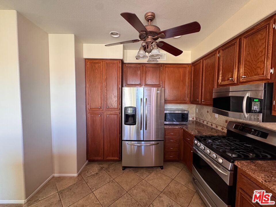 43740 Calabro Street Temecula, CA 92592 - Photo 12 of 30