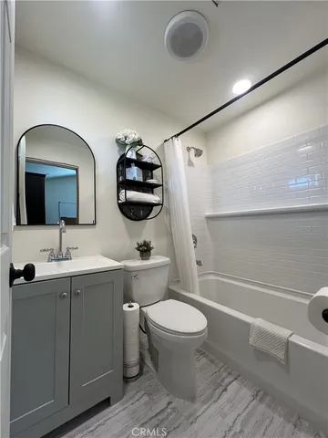 $2,000 | 3741 Windsong Street, Unit B, Corona, CA 92879