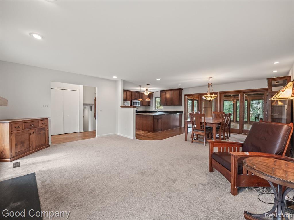 2520 Meadowview Court Rochester Hills, MI 48306 - Photo 9 of 20