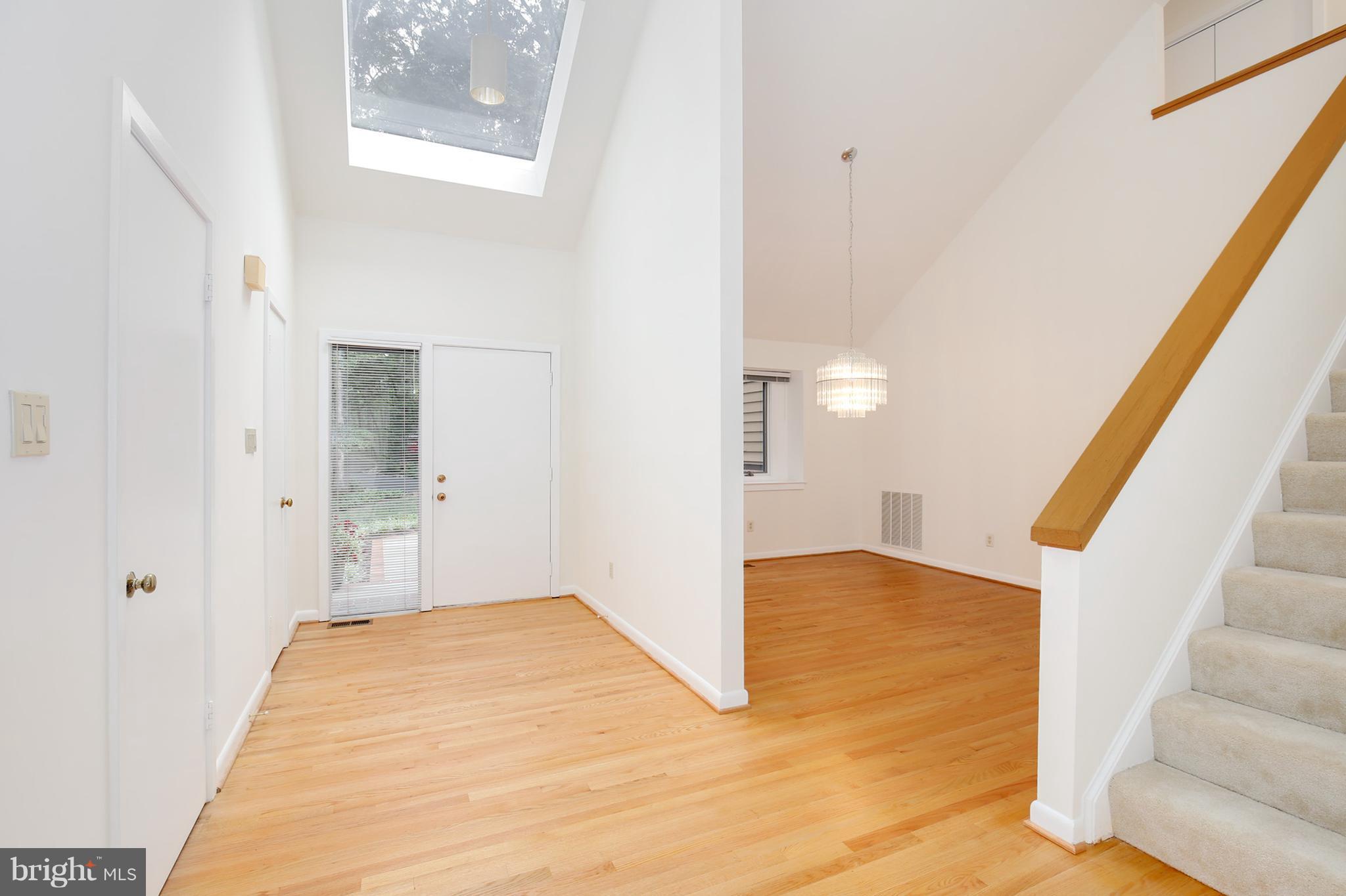 11923 State Rte 4707 Reston, VA 20191 - Photo 2 of 30 Interior (General)