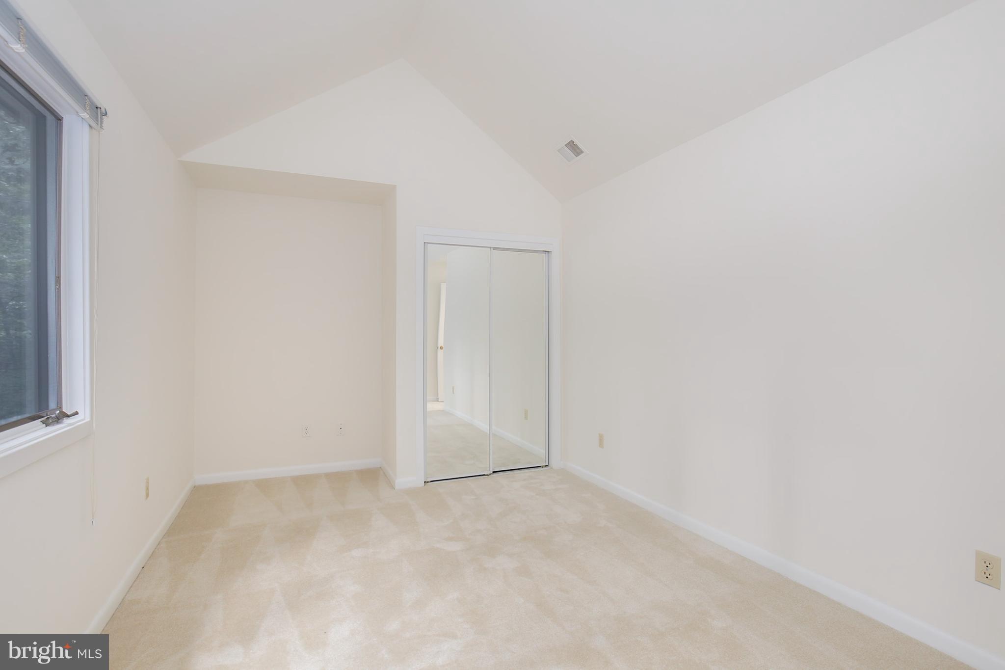 11923 State Rte 4707 Reston, VA 20191 - Photo 20 of 30 Bedroom