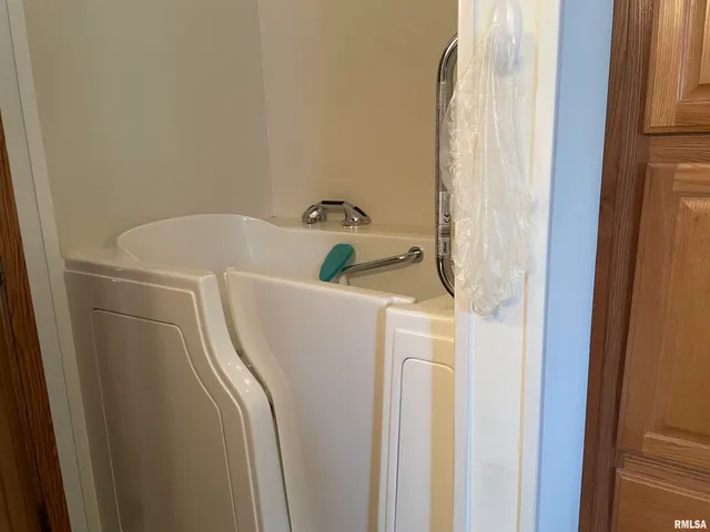 $160,000 | 2800 VÃa Rosso, Unit 50, Springfield, IL 62703