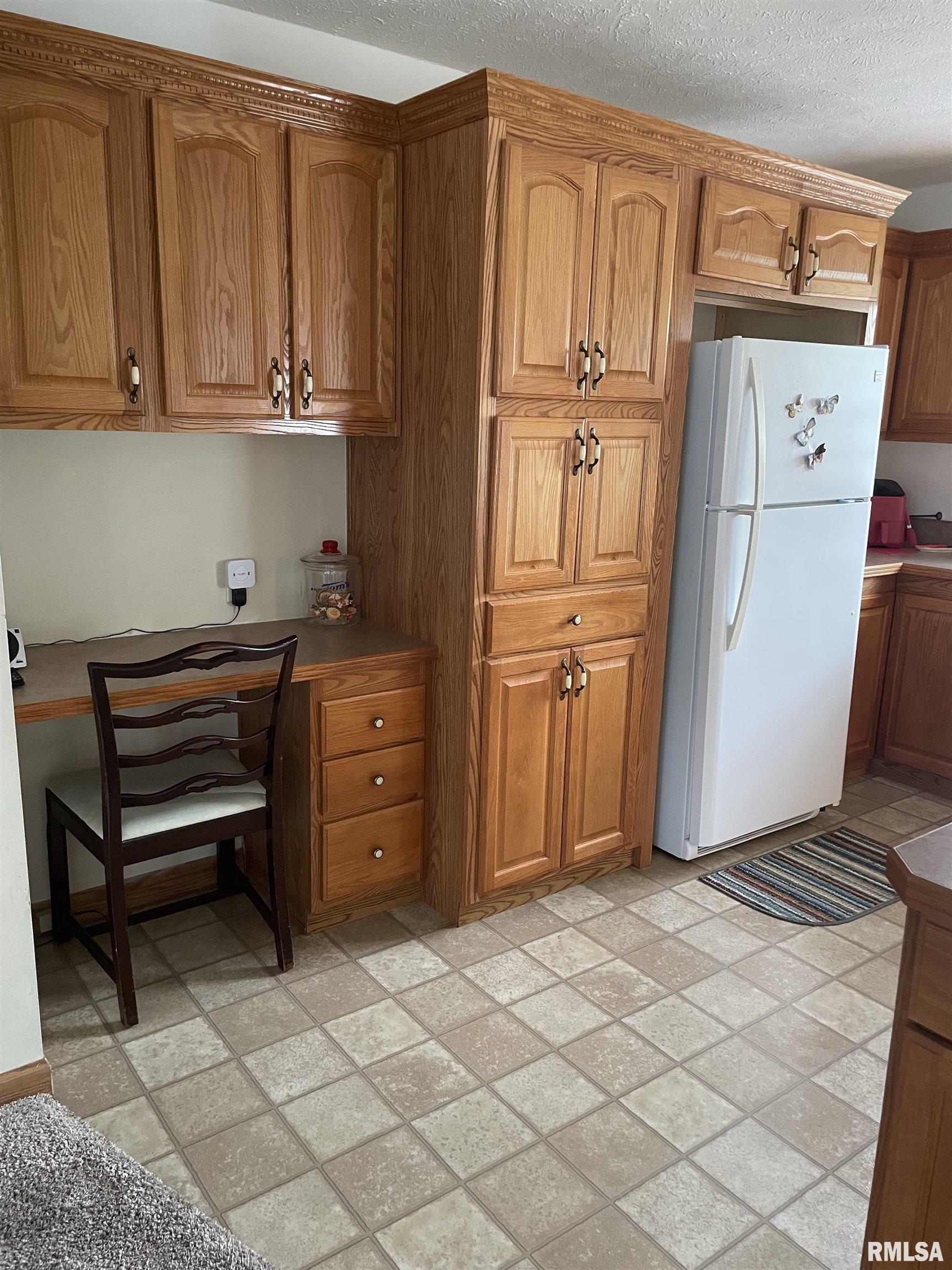 2800 Vía Rosso, Unit 50 Springfield, IL 62703 - Photo 6 of 16