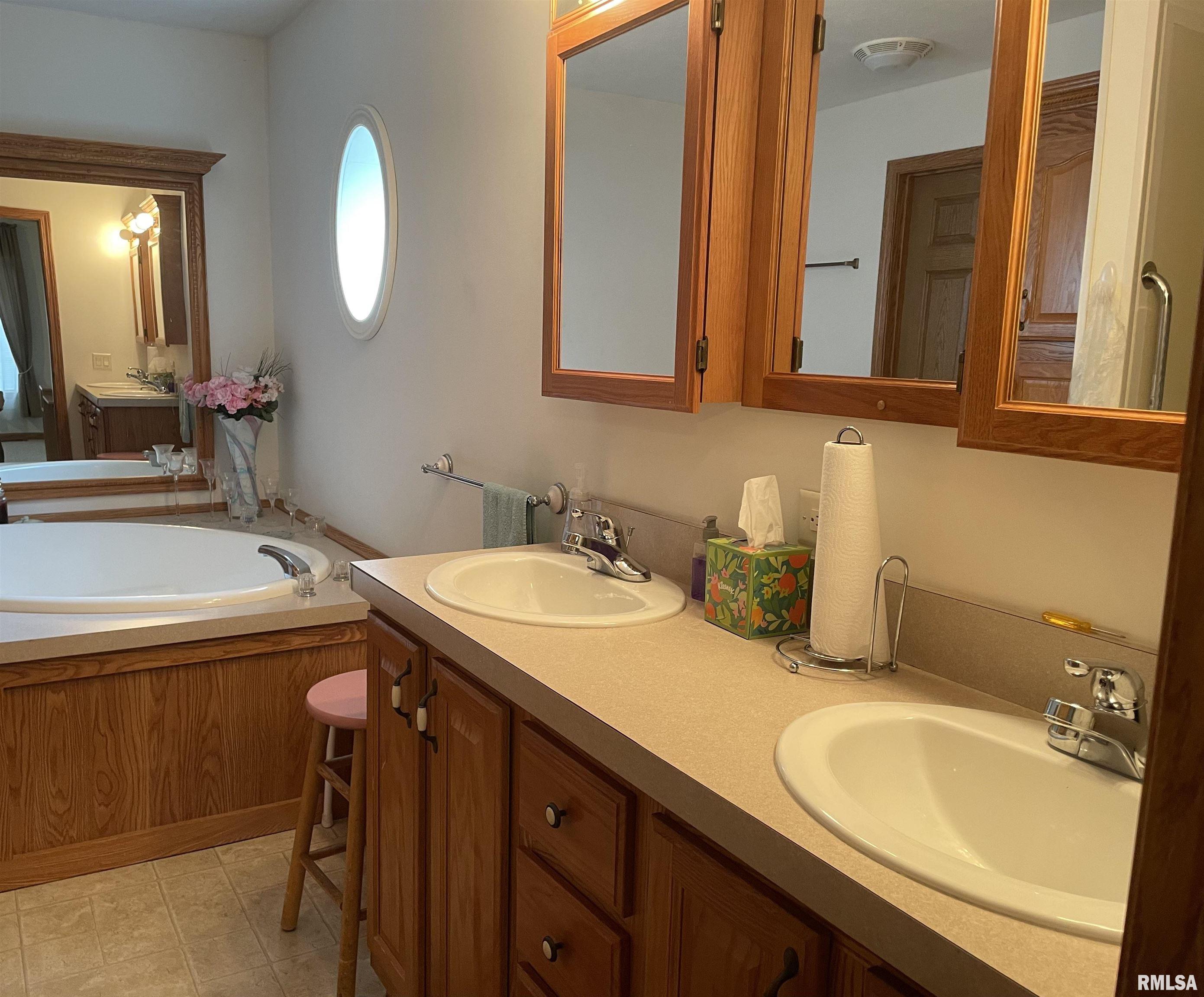 2800 Vía Rosso, Unit 50 Springfield, IL 62703 - Photo 9 of 16