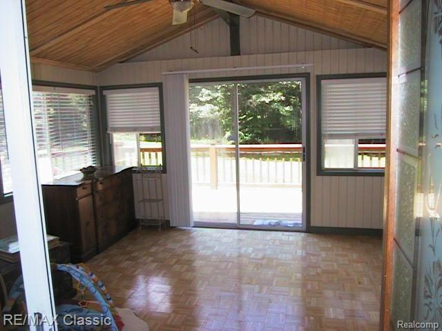1935 Rowe Road Milford, MI 48380 - Photo 10 of 22 Heated Florida Rm