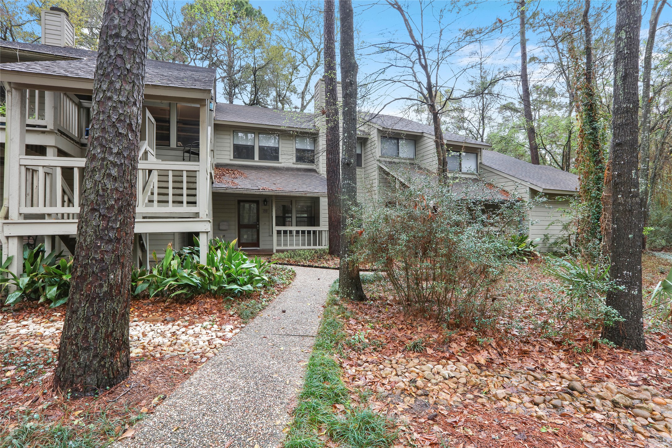 28 Sawmill Grove Lane Spring, TX 77380 - Photo 1 of 30 a front view of a house with garden