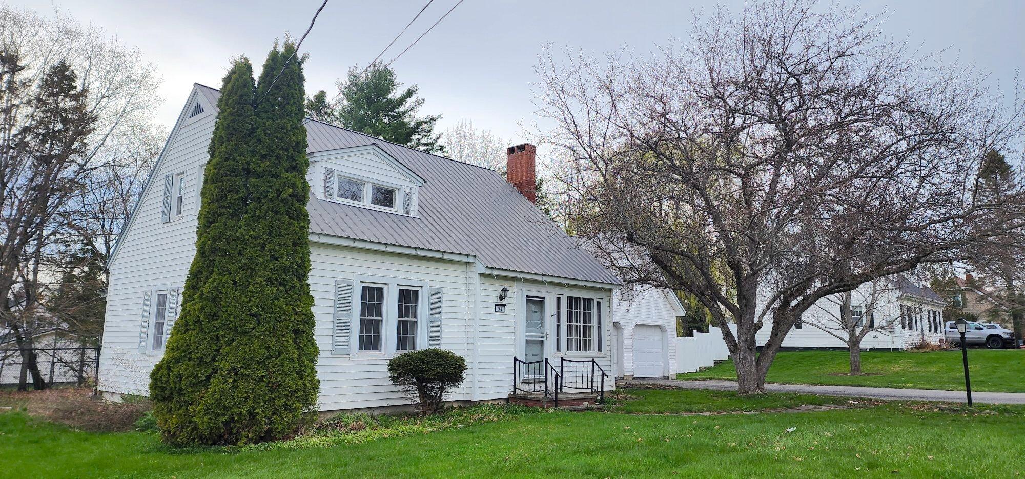 94 Barton Street Presque Isle, ME 04769 - Photo 3 of 62 20250507_165729