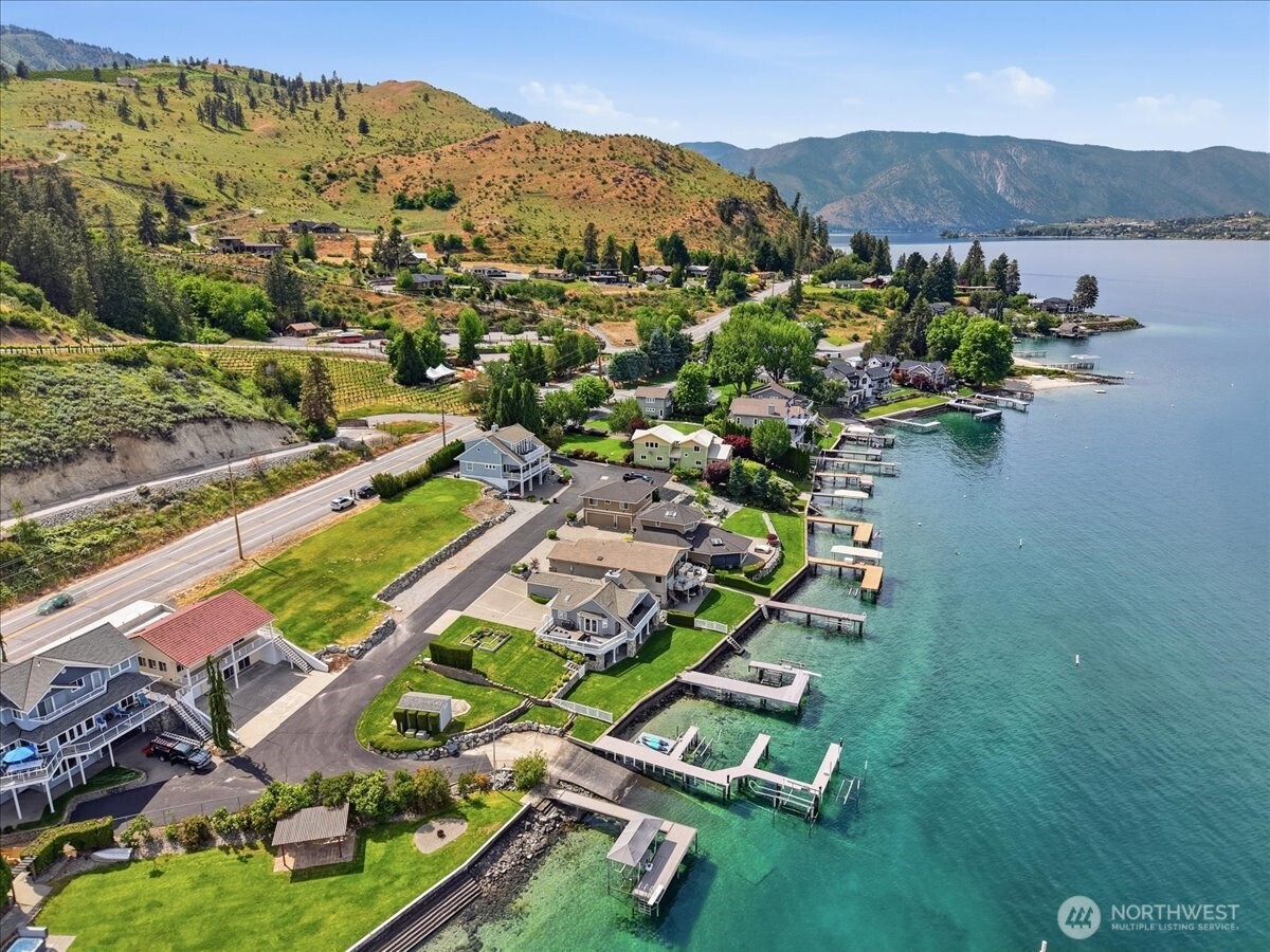 1496 South Lakeshore Road Chelan, WA 98816 - Photo 38 of 40