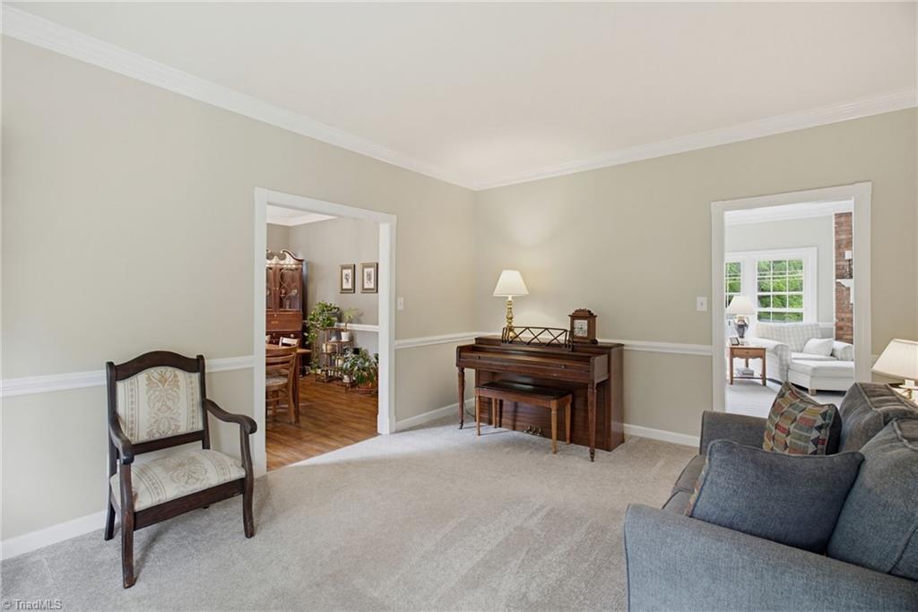 520 Barrett Road Winston-Salem, NC 27104 - Photo 3 of 27