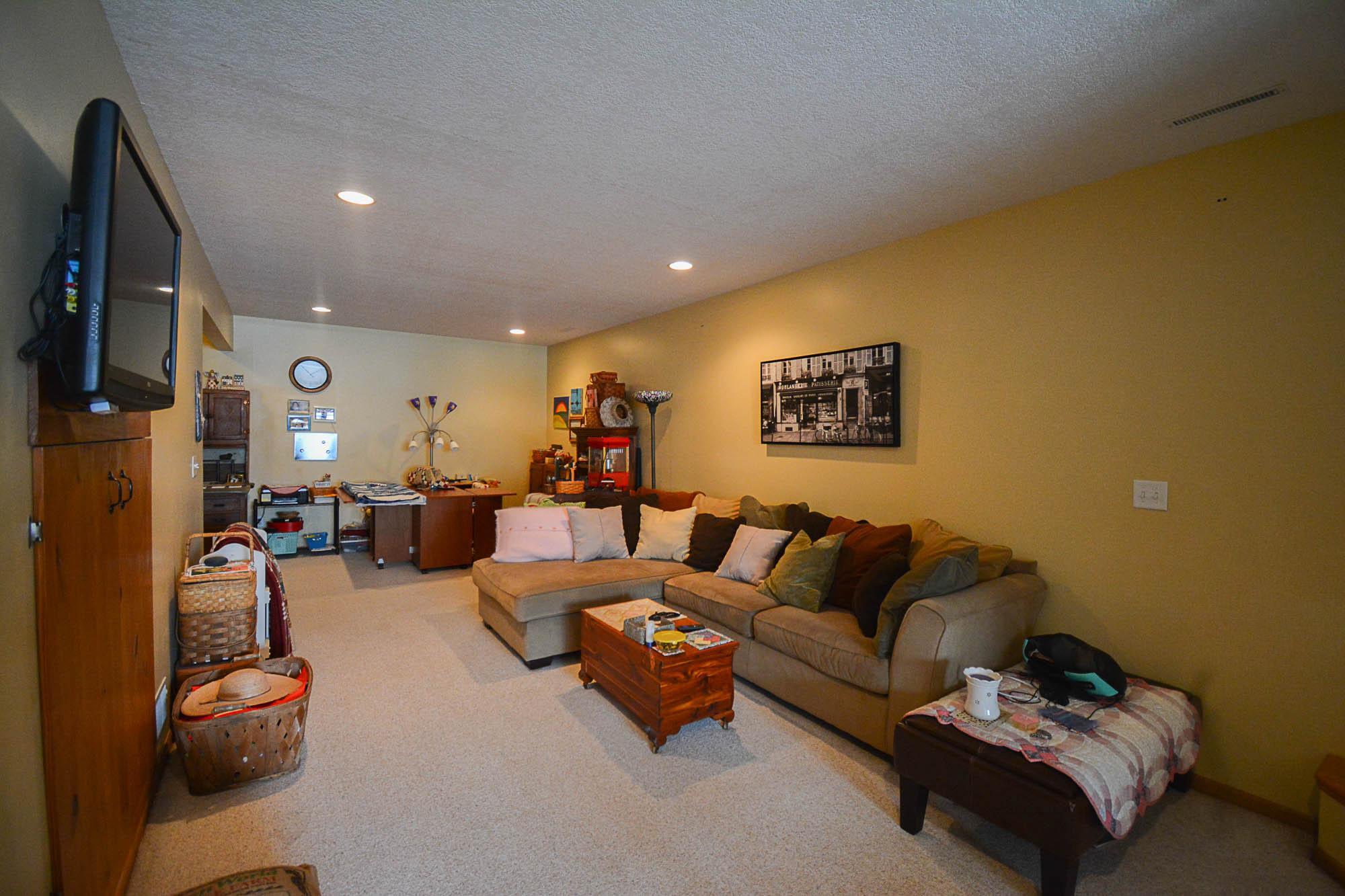 612 4th Street Northeast Byron, MN 55920 - Photo 16 of 28