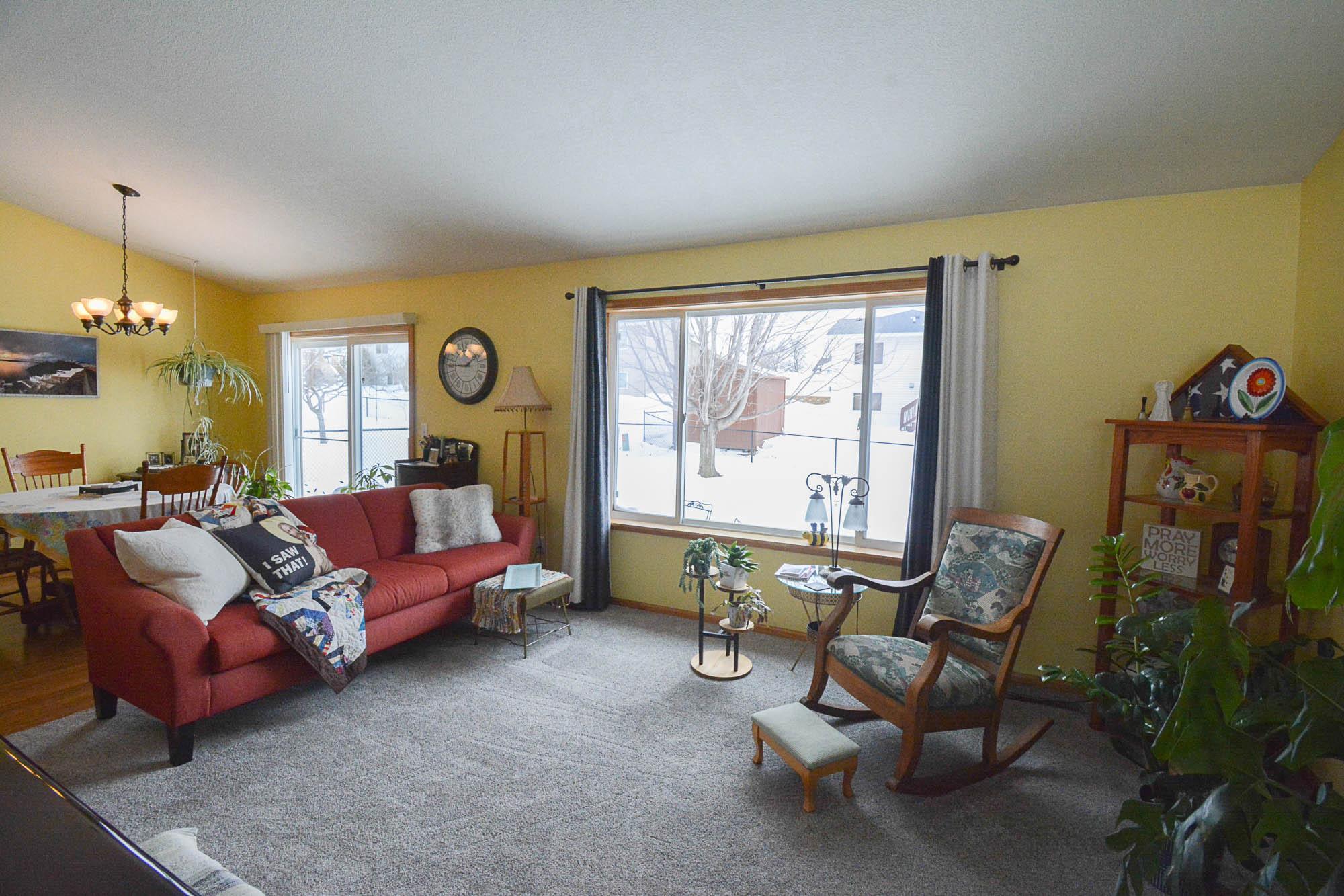 612 4th Street Northeast Byron, MN 55920 - Photo 3 of 28