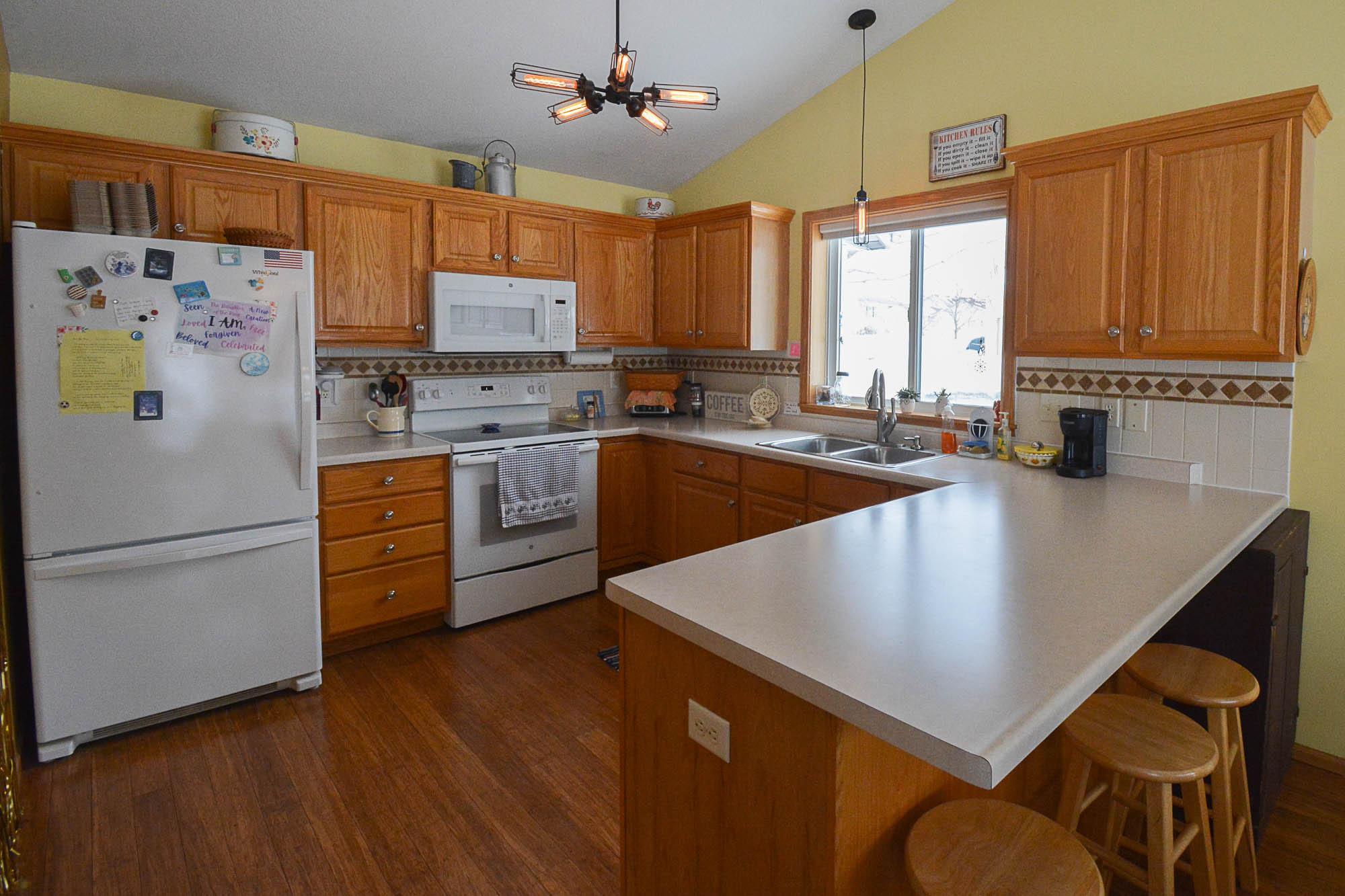 612 4th Street Northeast Byron, MN 55920 - Photo 6 of 28