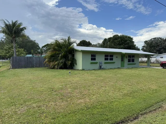 $285,000 | 2711 South 27th Street, Fort Pierce, FL 34981