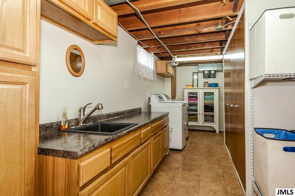 1076 Morrill Road Jackson, MI 49201 - Photo 11 of 17 Photo 11