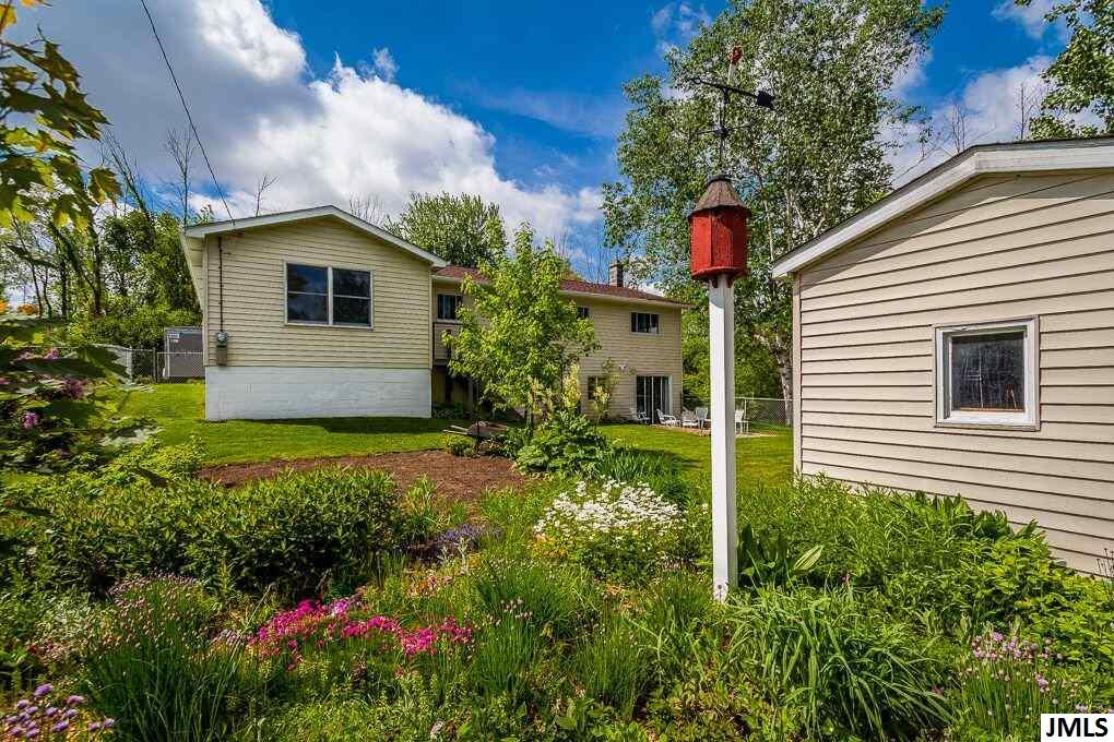 1076 Morrill Road Jackson, MI 49201 - Photo 14 of 17 Photo 14