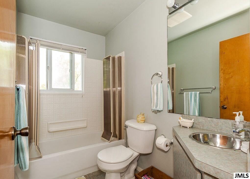 1076 Morrill Road Jackson, MI 49201 - Photo 6 of 17 Photo 6