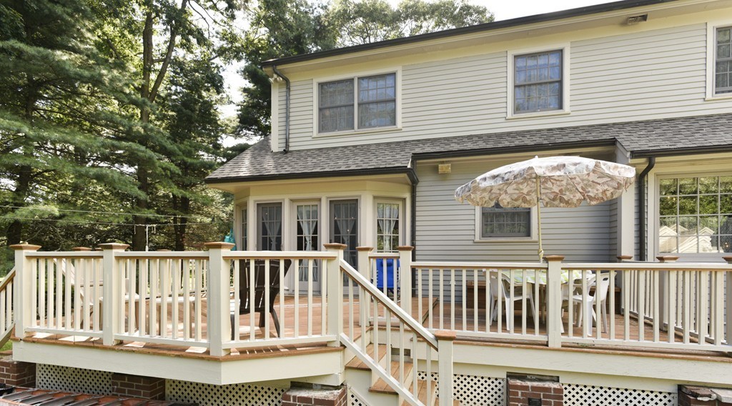 32 Pillings Pond Road Lynnfield, MA 01940 - Photo 8 of 30 Gallery Image 8