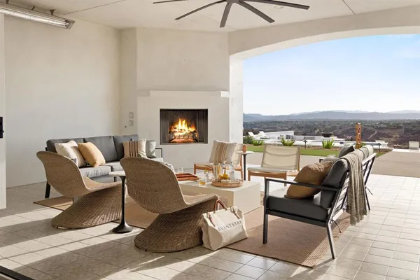 $2,999,999 | 42144 Citrus Heights Road, Temecula, CA 92592