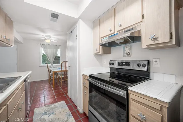 $550,000 | 16393 Del Oro Circle, Unit 123, Huntington Beach, CA 92649