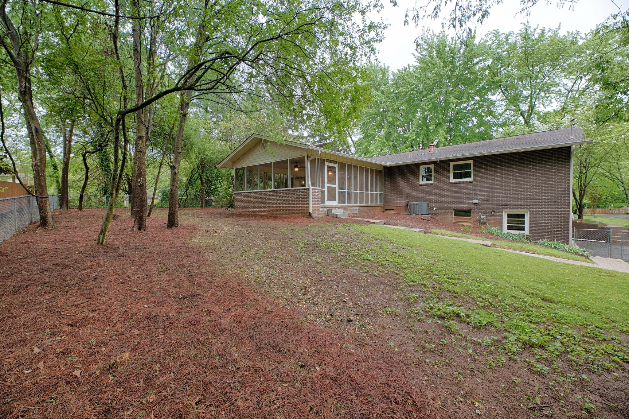 916 Corning Road Knoxville, TN 37923 - Photo 15 of 25 Gallery Image 15