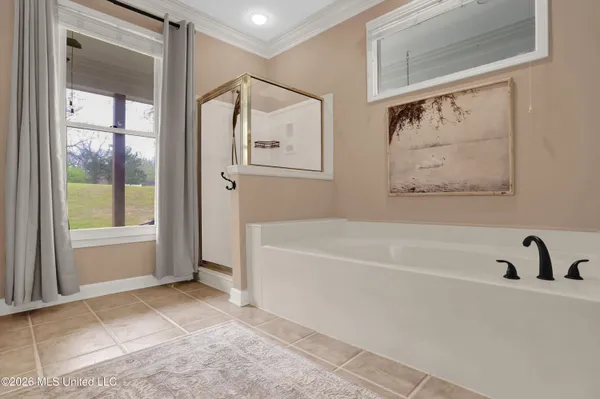 $425,000 | 6180 Rolling Hills Drive, Olive Branch, MS 38654