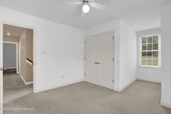 $425,000 | 6180 Rolling Hills Drive, Olive Branch, MS 38654