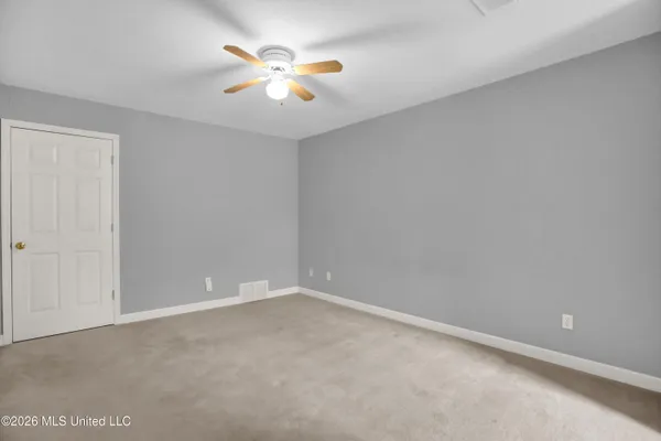 $425,000 | 6180 Rolling Hills Drive, Olive Branch, MS 38654