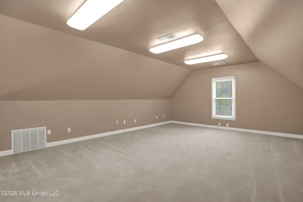 $425,000 | 6180 Rolling Hills Drive, Olive Branch, MS 38654