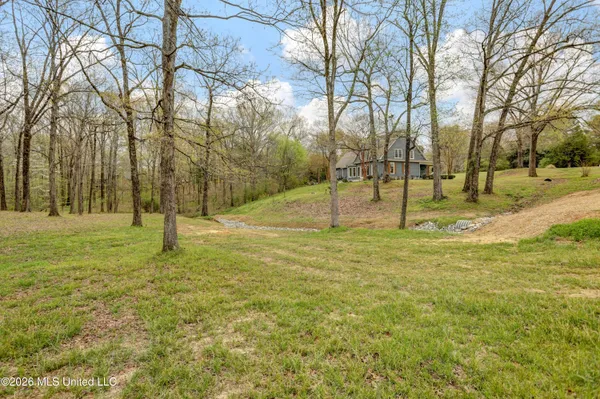 $425,000 | 6180 Rolling Hills Drive, Olive Branch, MS 38654