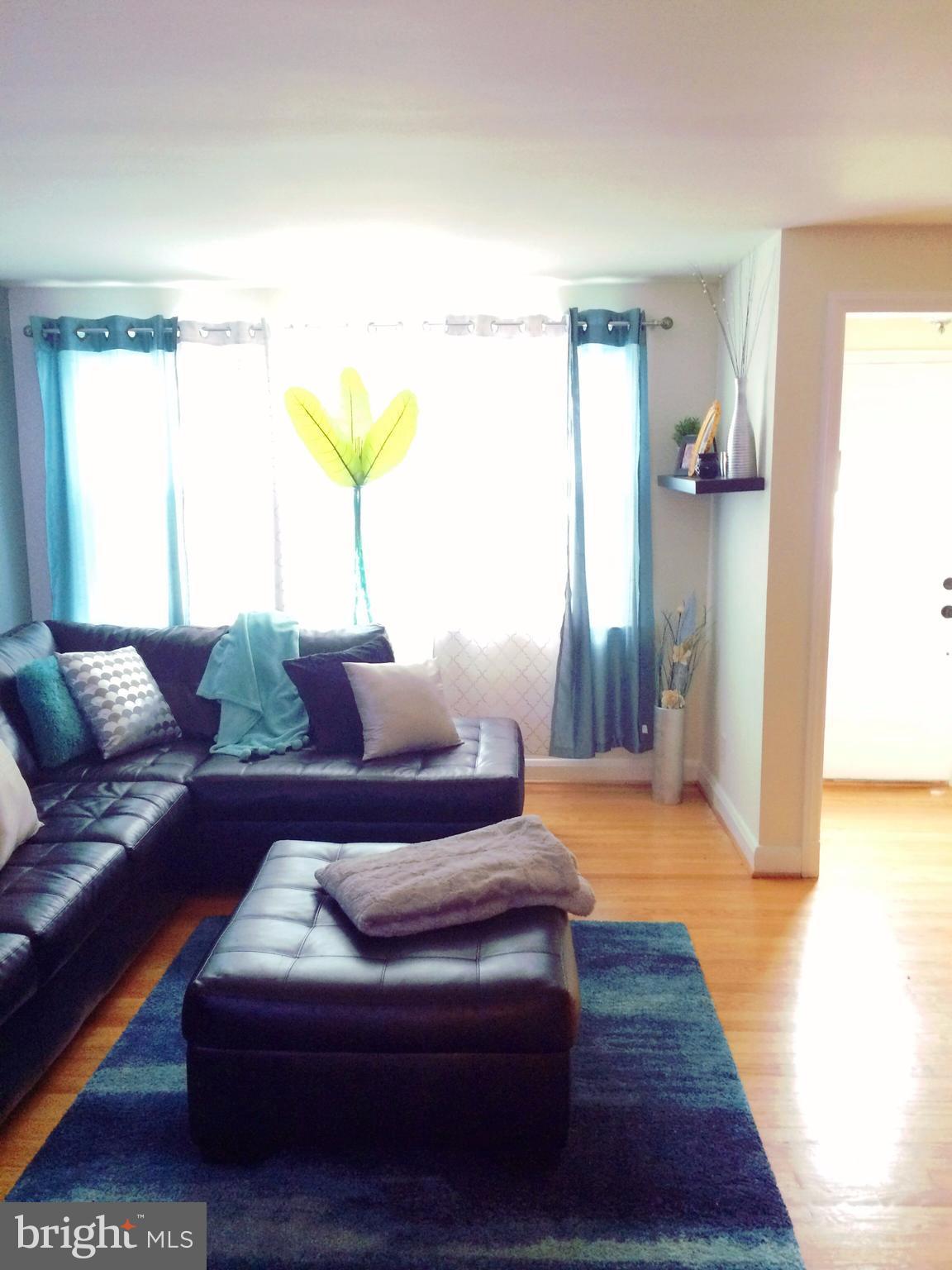1522 Medford Road Baltimore, MD 21218 - Photo 2 of 13 Living Room