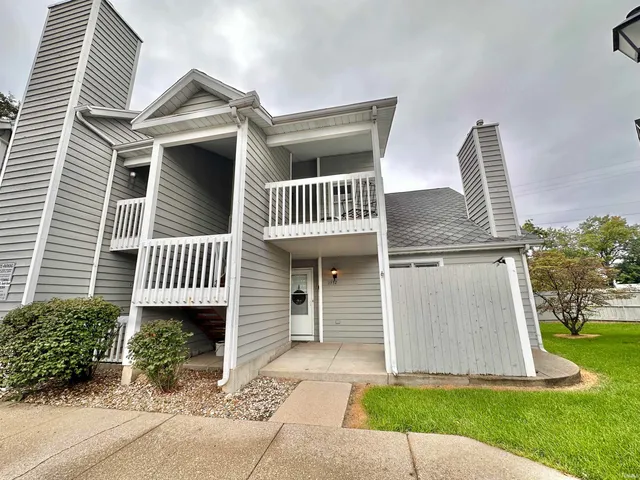 $399,900 | 1537 North Oakhill Drive, South Bend, IN 46637