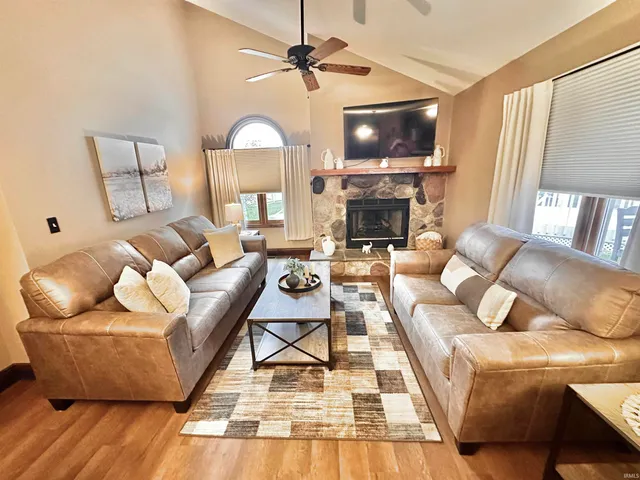 $399,900 | 1537 North Oakhill Drive, South Bend, IN 46637