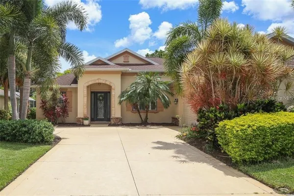 $695,000 | 7914 Edmonston Circle, Bradenton, FL 34201