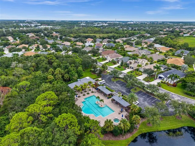 $744,900 | 7914 Edmonston Circle, Bradenton, FL 34201